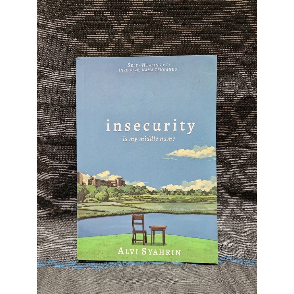 Preloved Buku Insecurity Is My Middle Name | Buku Self Improvement Motivasi Remaja Indonesia | Buku 