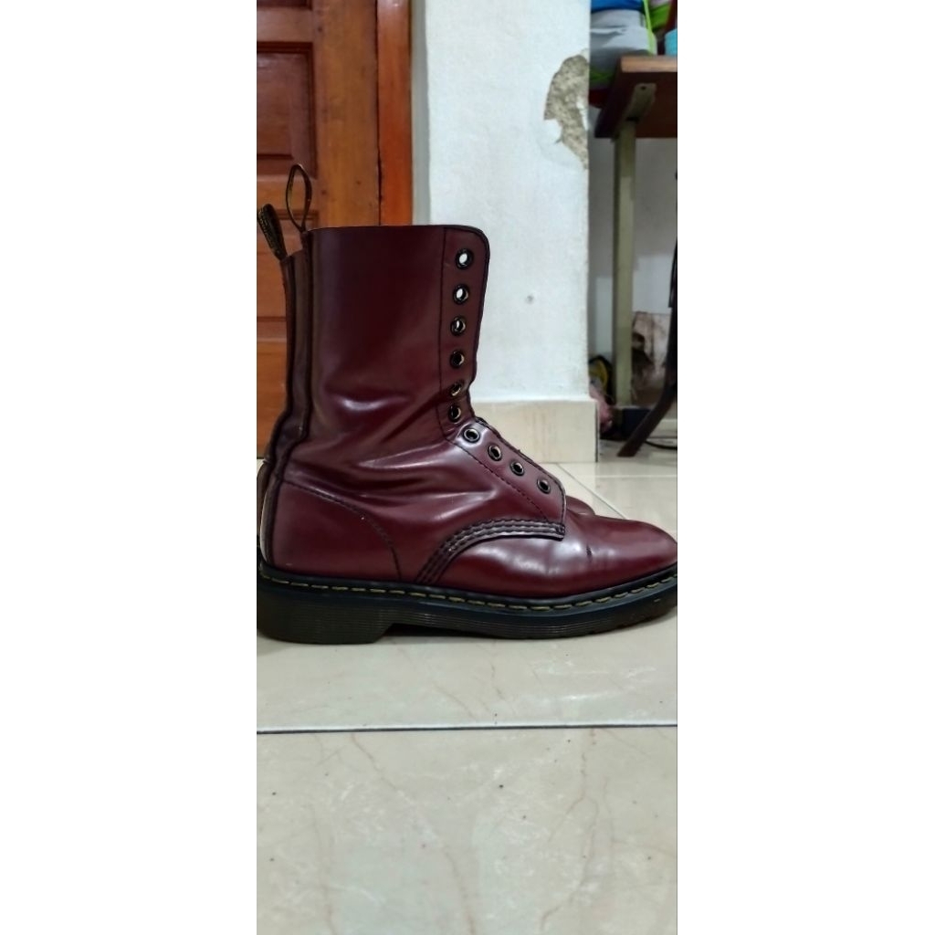 DR.MARTENS 1490 RED CHERRY