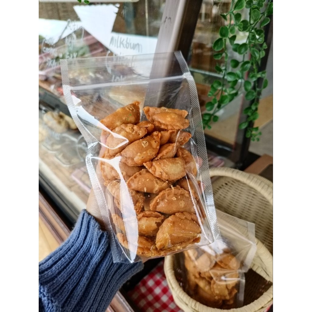 Pastel abon crispy, pastel abon ayam, pastel abon mini 200 gram