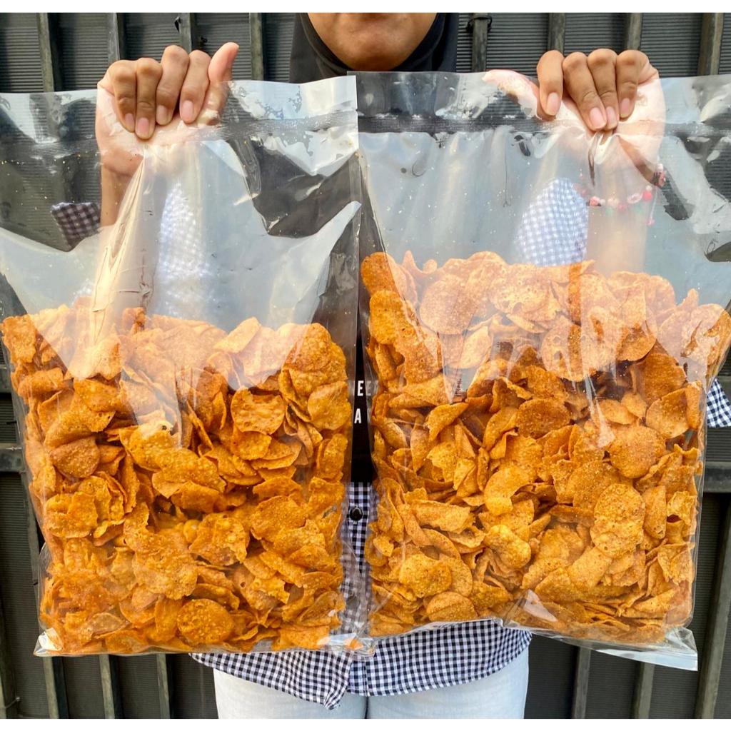 

Keripik Pangsit Pedas Gurih 1000gr 1 ball Serasa Snacks