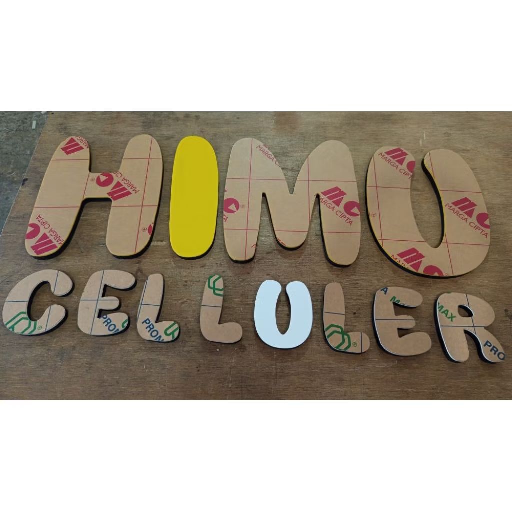 Huruf timbul lapis spon eva tinggi 25cm huruf akrilik timbul dekorasi nama toko