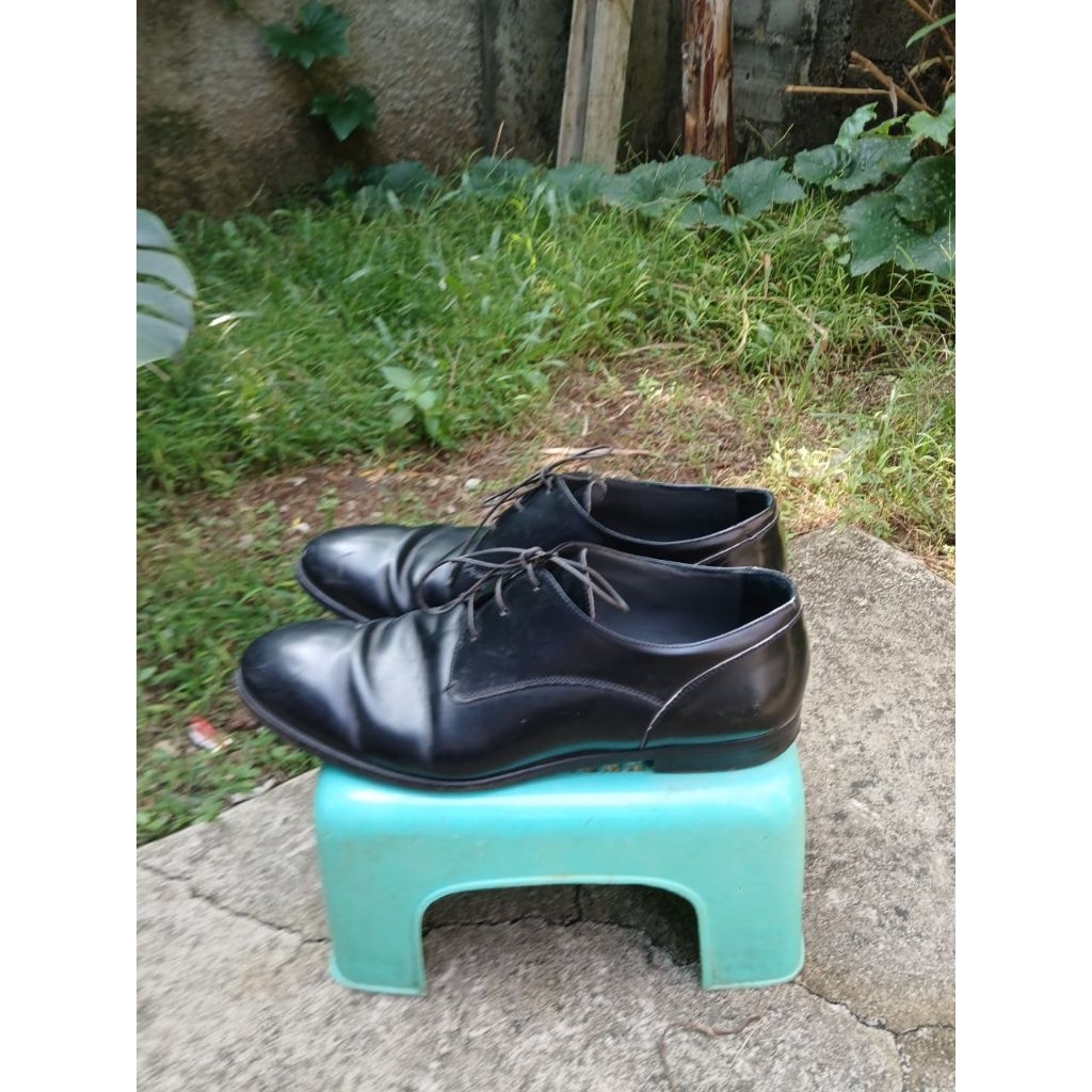 Spatu zegna 2 pasang dan kacamata seeuo