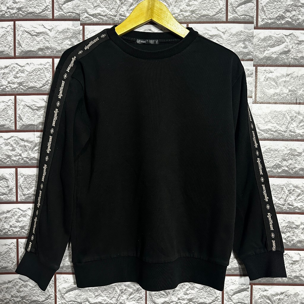 Litmus Hitam - Tapped Text (Crewneck)