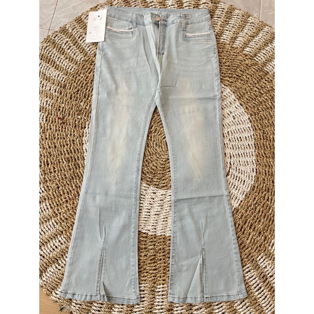 JEANS CUTBRAY BELAH DEPAN Size XL