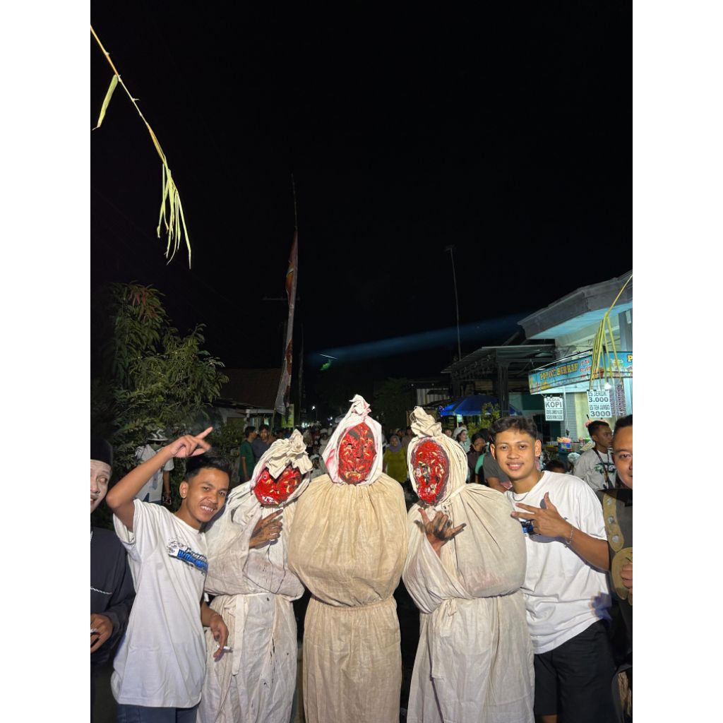 topeng pocong seram