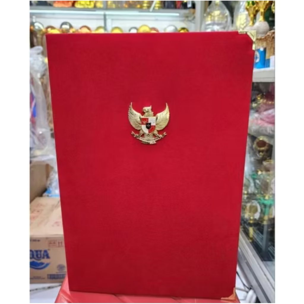 Map Beludru Logo Garuda Cor (tebal), siku kuningan A4/F4