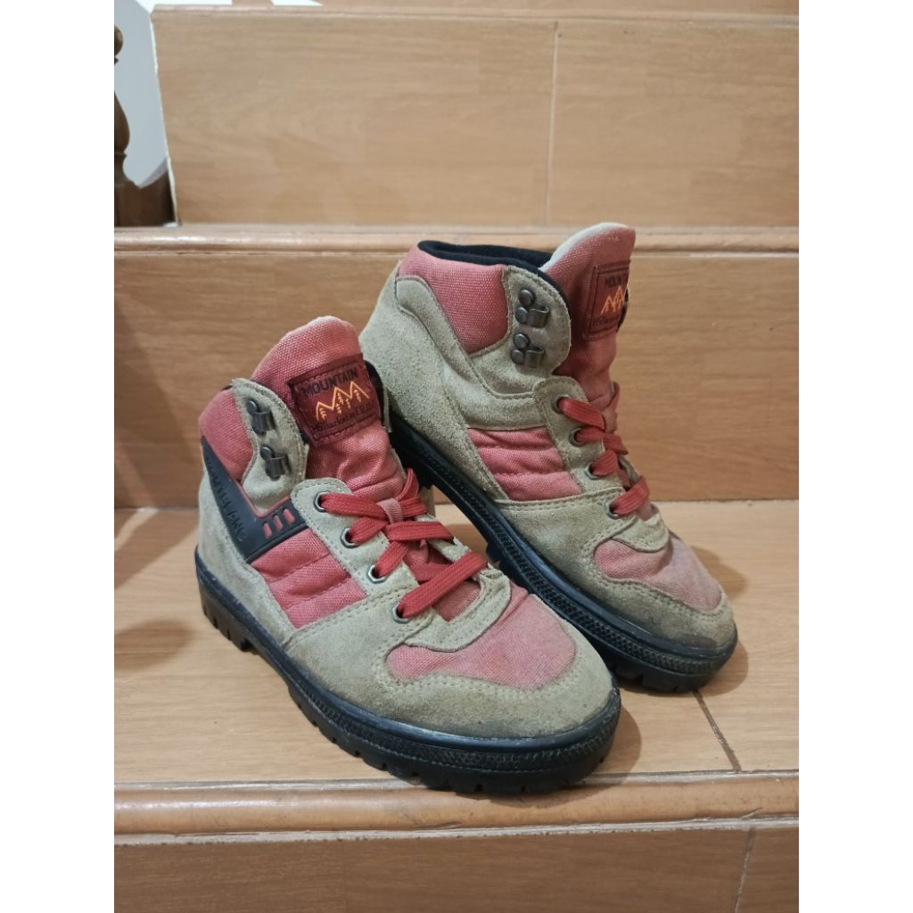 sepatu outdoor worldcup montblanc size 38