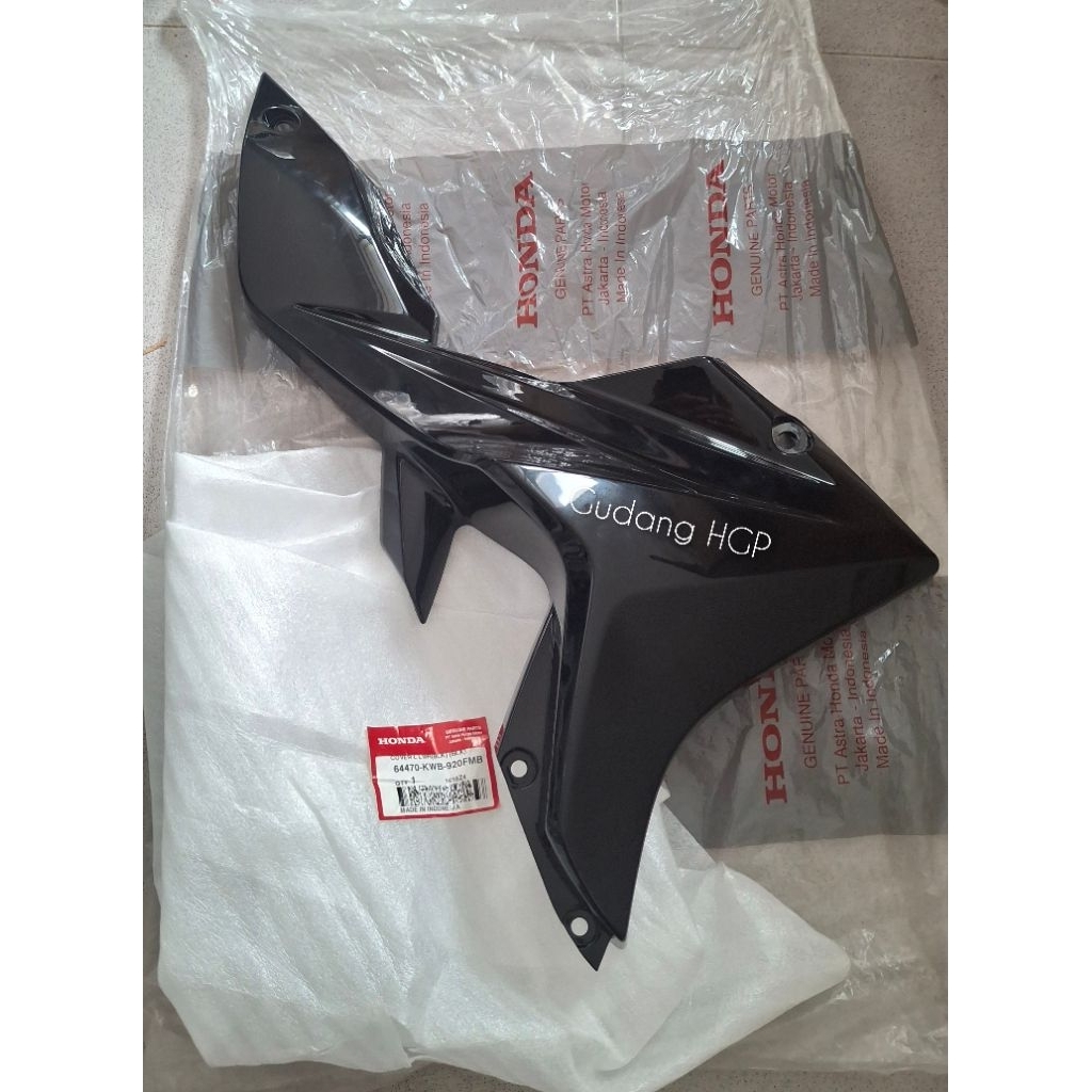 Cover L Lower Black Cover Sayap Bawah Blade Karbu 64470-KWB-920FMB Ori Honda Genuine Parts