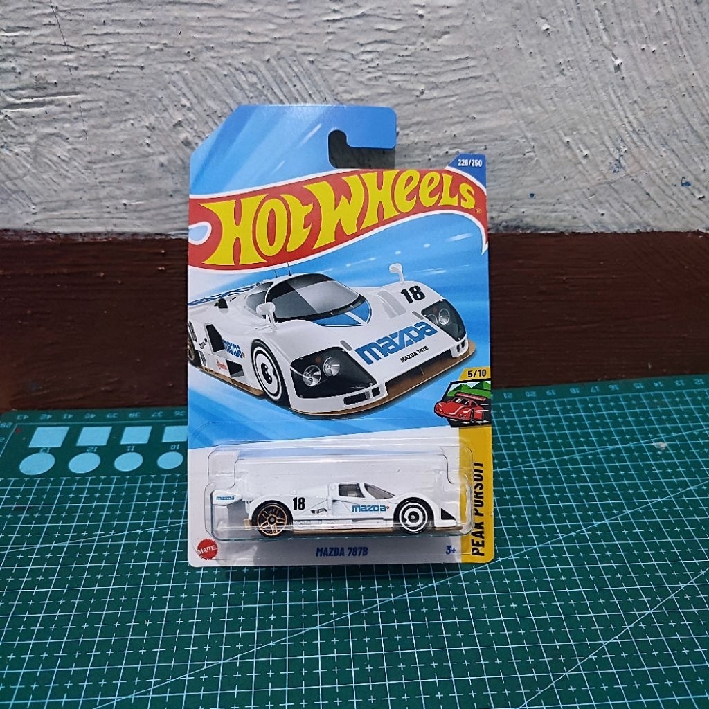 hotwheels mazda 787b