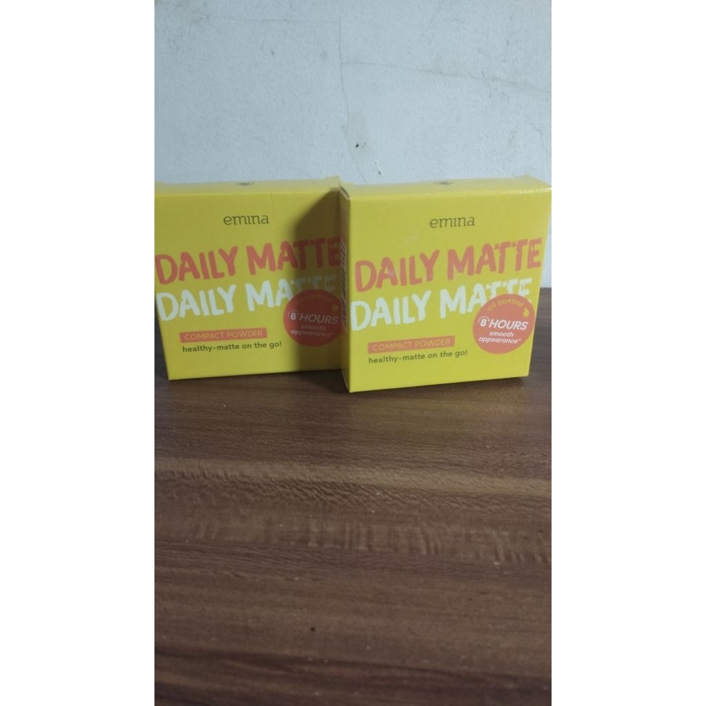 bedak padat emina