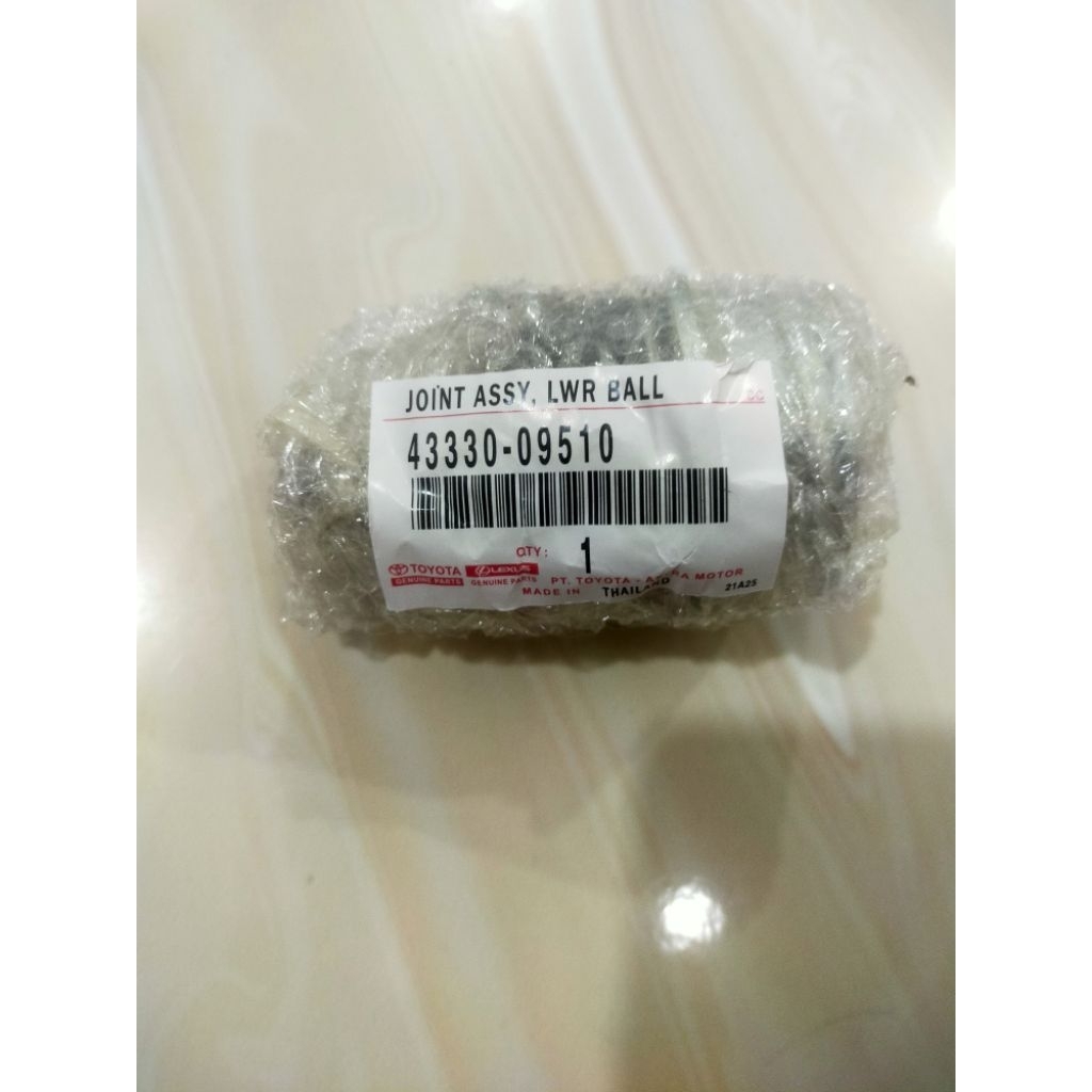 ball joint bawah Toyota Innova Fortuner Hilux