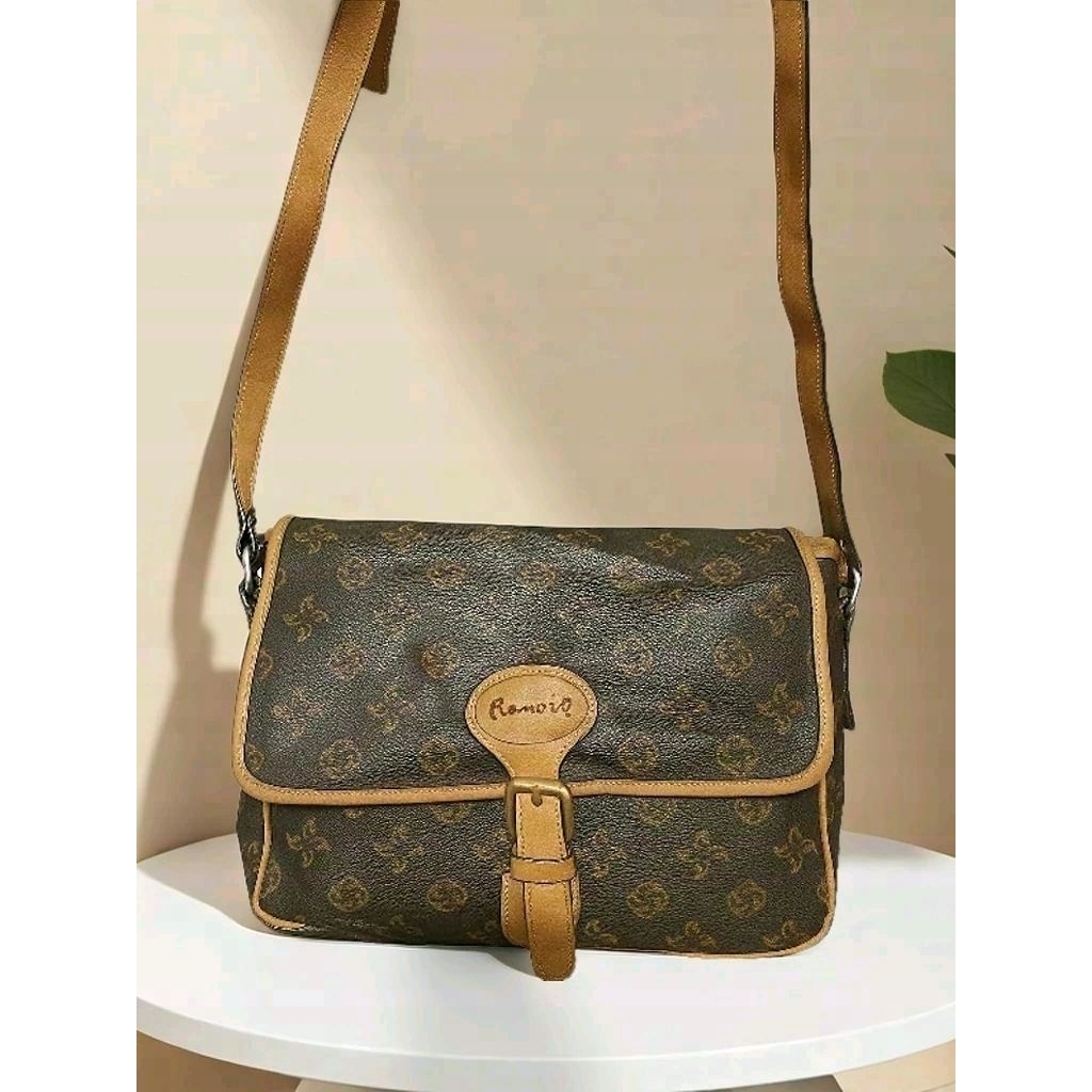 Sling bag tas selempang Renoir PL