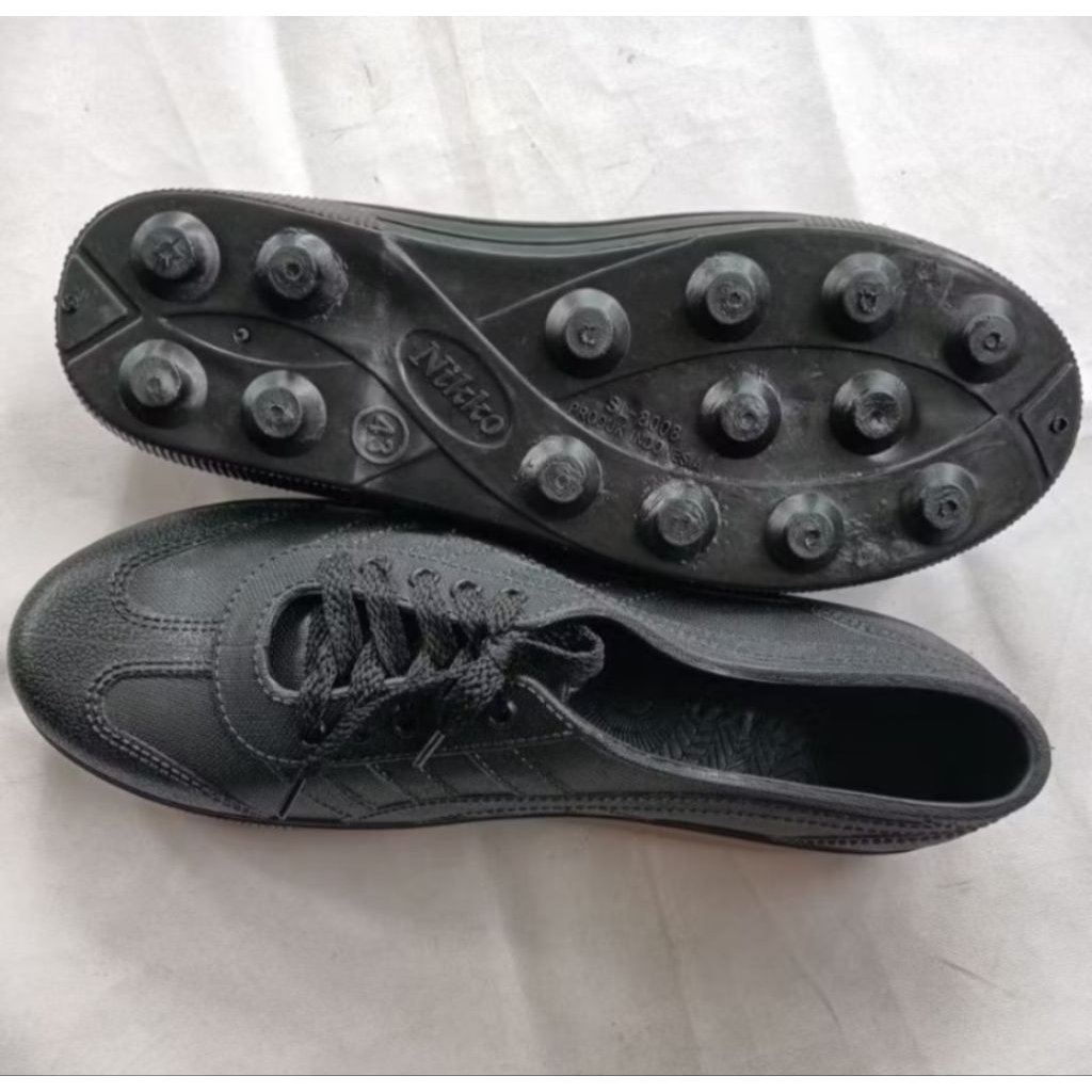 Sepatu bola karet, sepatu futsal, sepatu kebun, Sawah atau Sepatu Pul Karet Unisex Nikko 8008