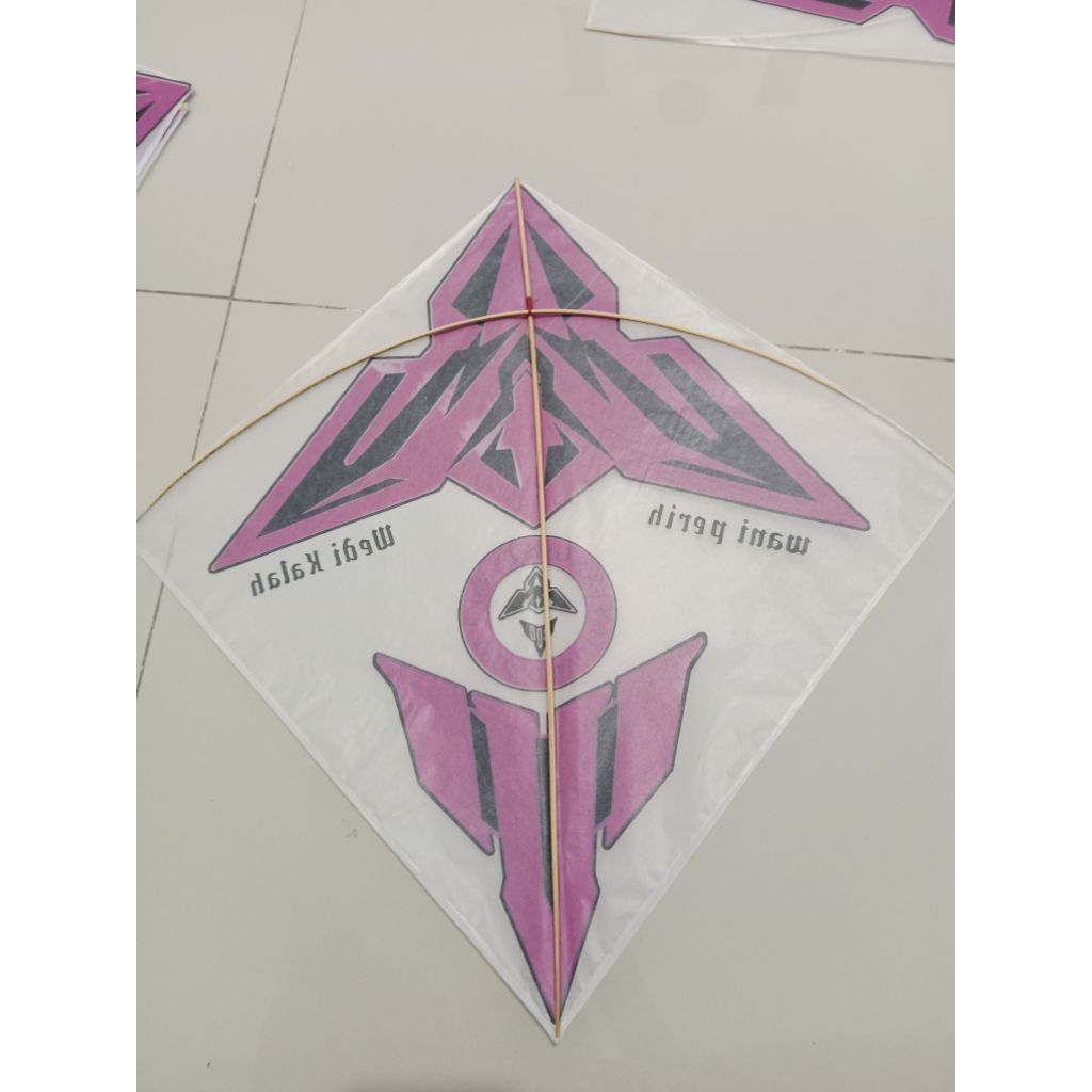 Layangan Sukhoi superan pring petung