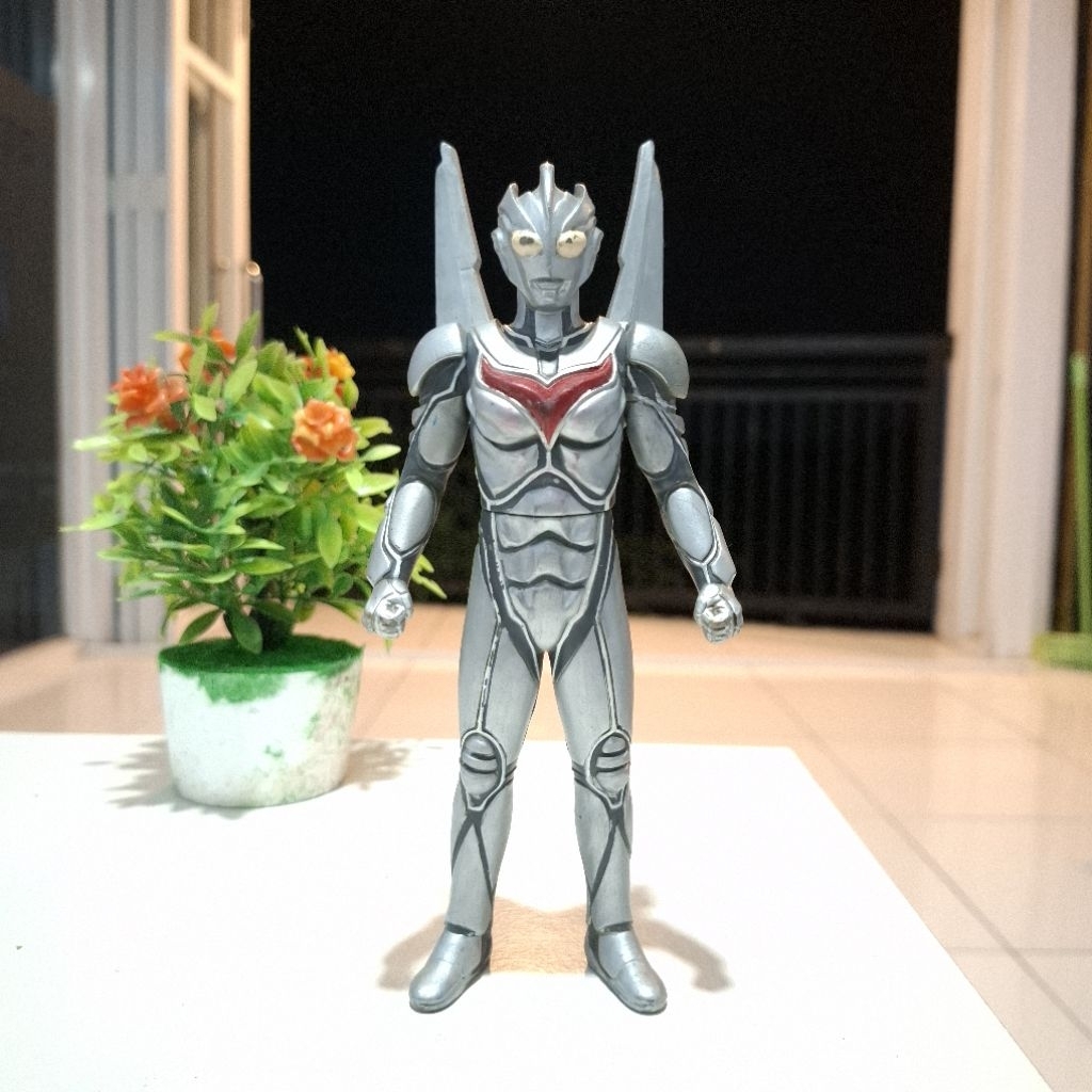 UHS SOFUBI ULTRAMAN NOA 2004 - BANDAI