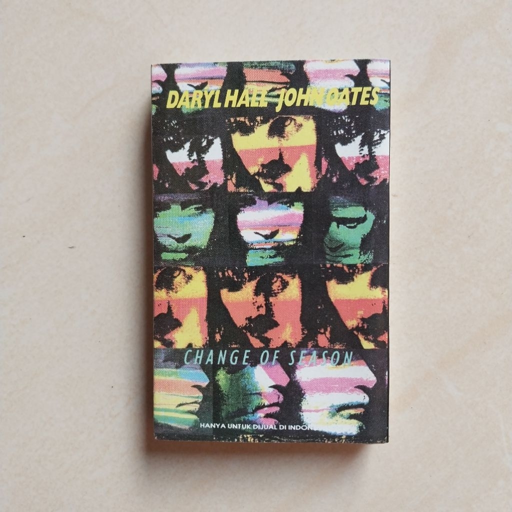KASET DARYL HALL & JOHN OATES ALBUM CHANGE OF SEASON
