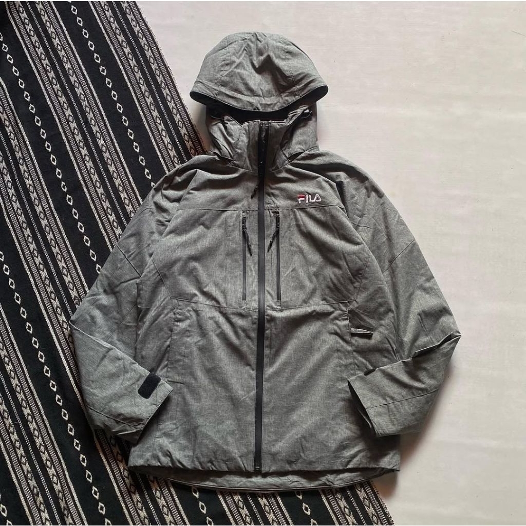 Preloved Bakulan Secondbrand Jaket Outdoor Fila