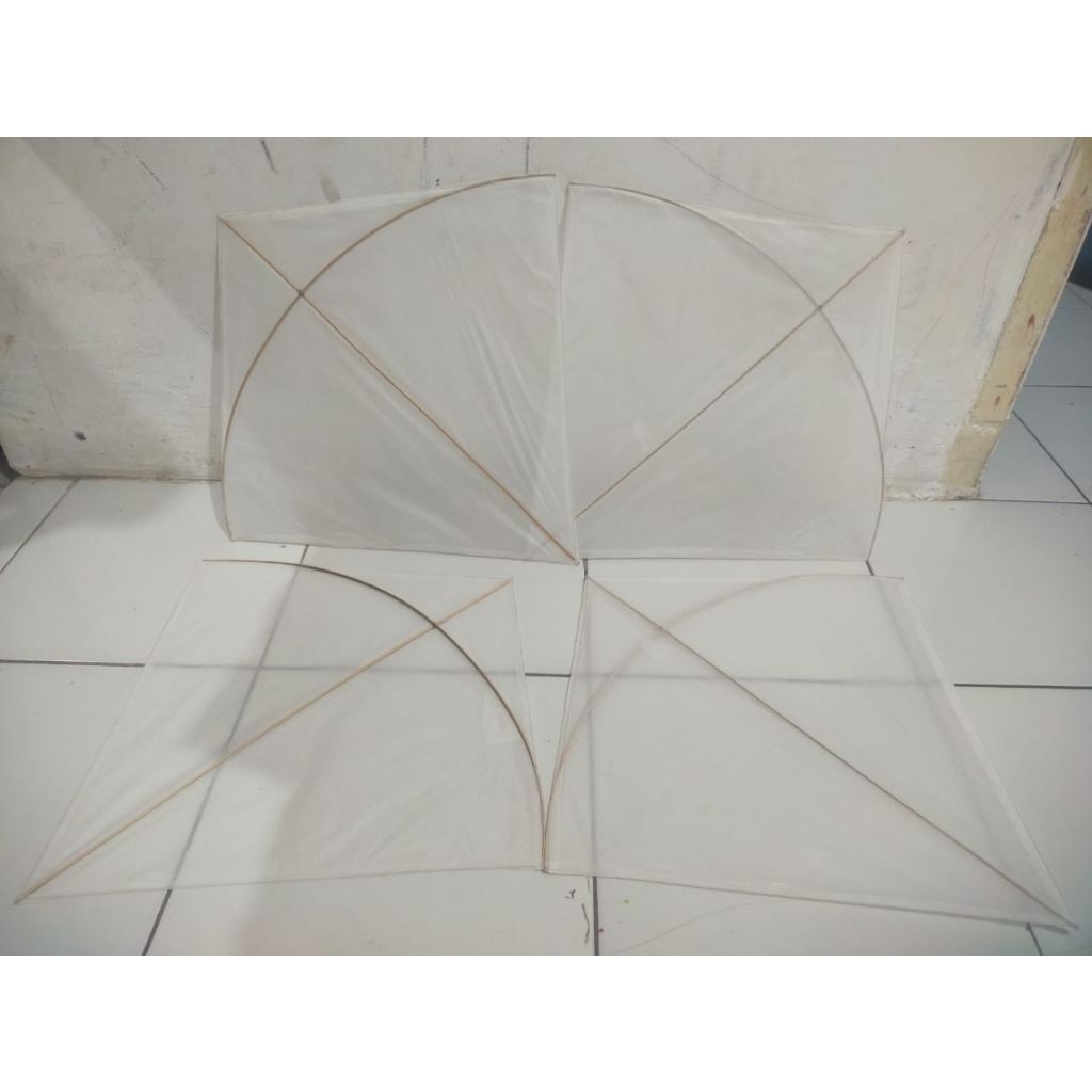 Layangan aduan kertas putih polos