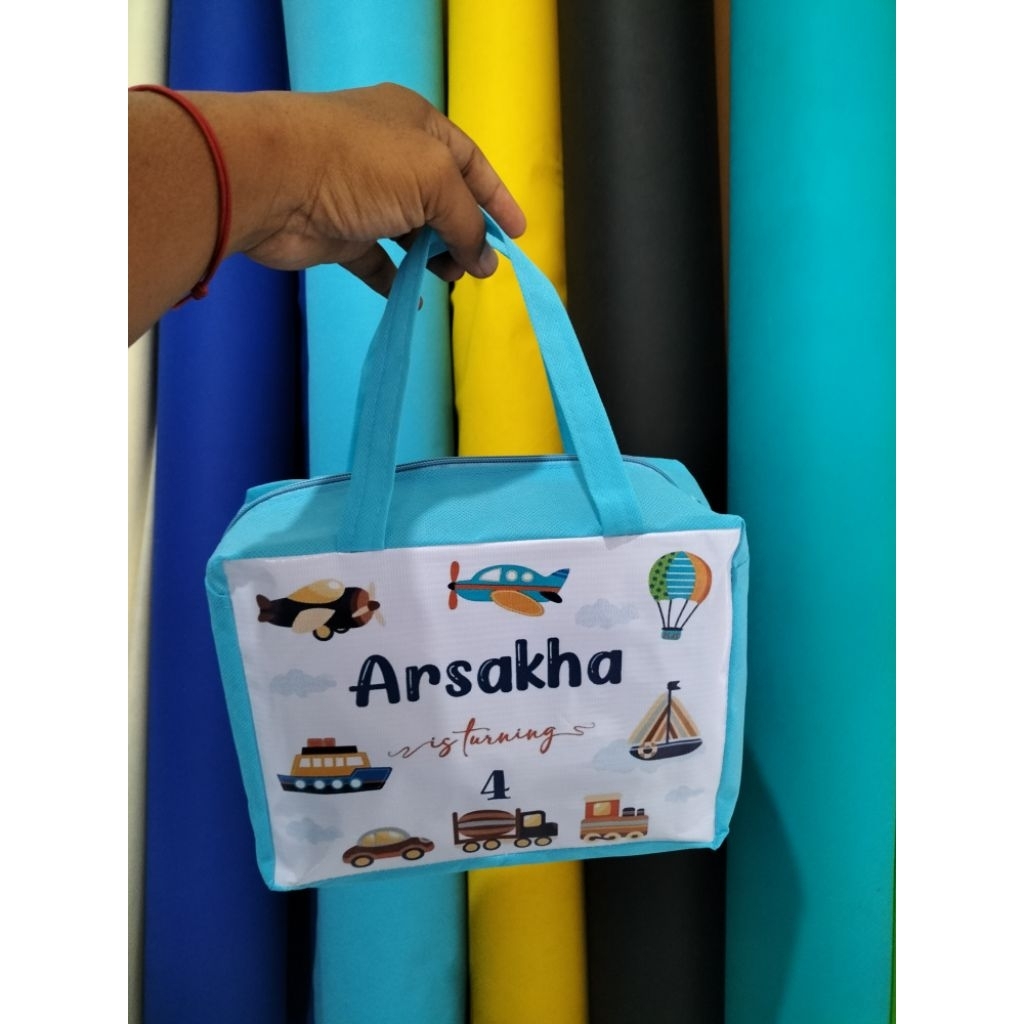 Tas Ultah  / souvenir aqiqah dan tedhak siten custom / goodie bag resleting murah