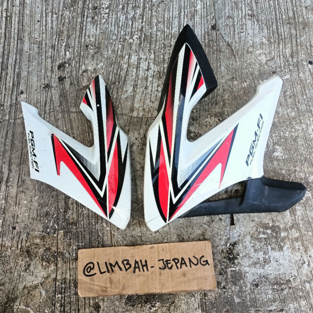 Sayap Tangki Shroud Honda CB150R Streetfire Kiri Original Second Copotan Unit