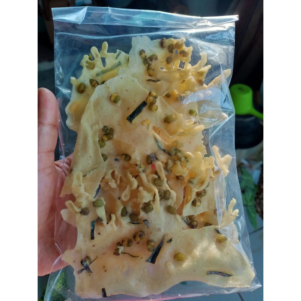 

Rempeyek_Kacanghijau,Tanah,Udang&Cengek