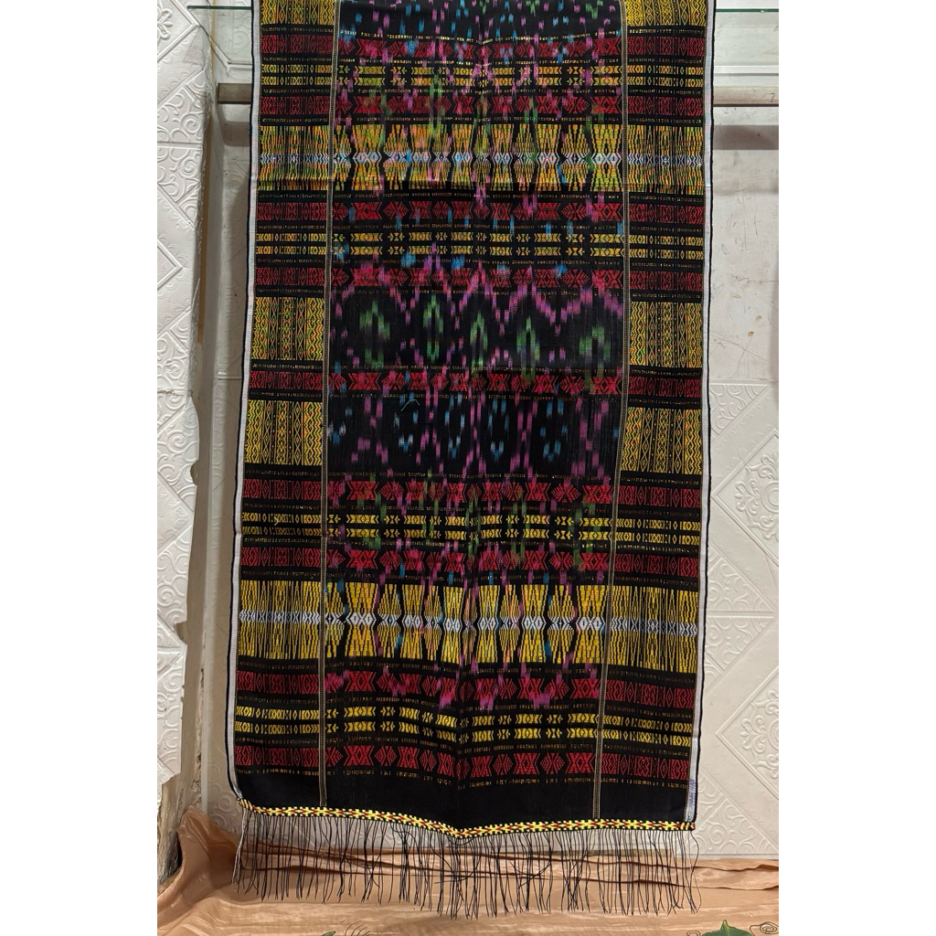 UIS NIPES / UIS KARO