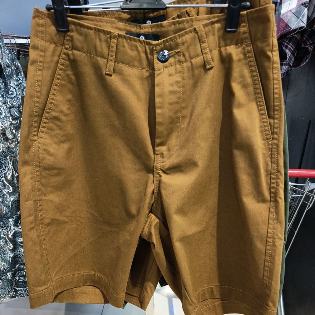 celana pendek benhill