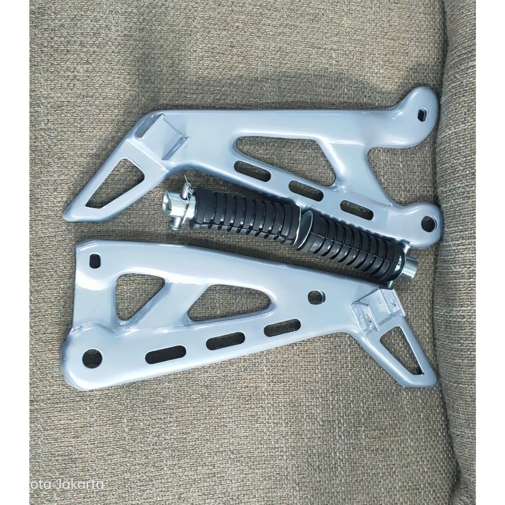 BREKET DUDUKAN STEP INJAKAN BELAKANG CRUME + BENUS STEP INJAKAN BELAKANG MOTOR RX-KING RXK RX KING R