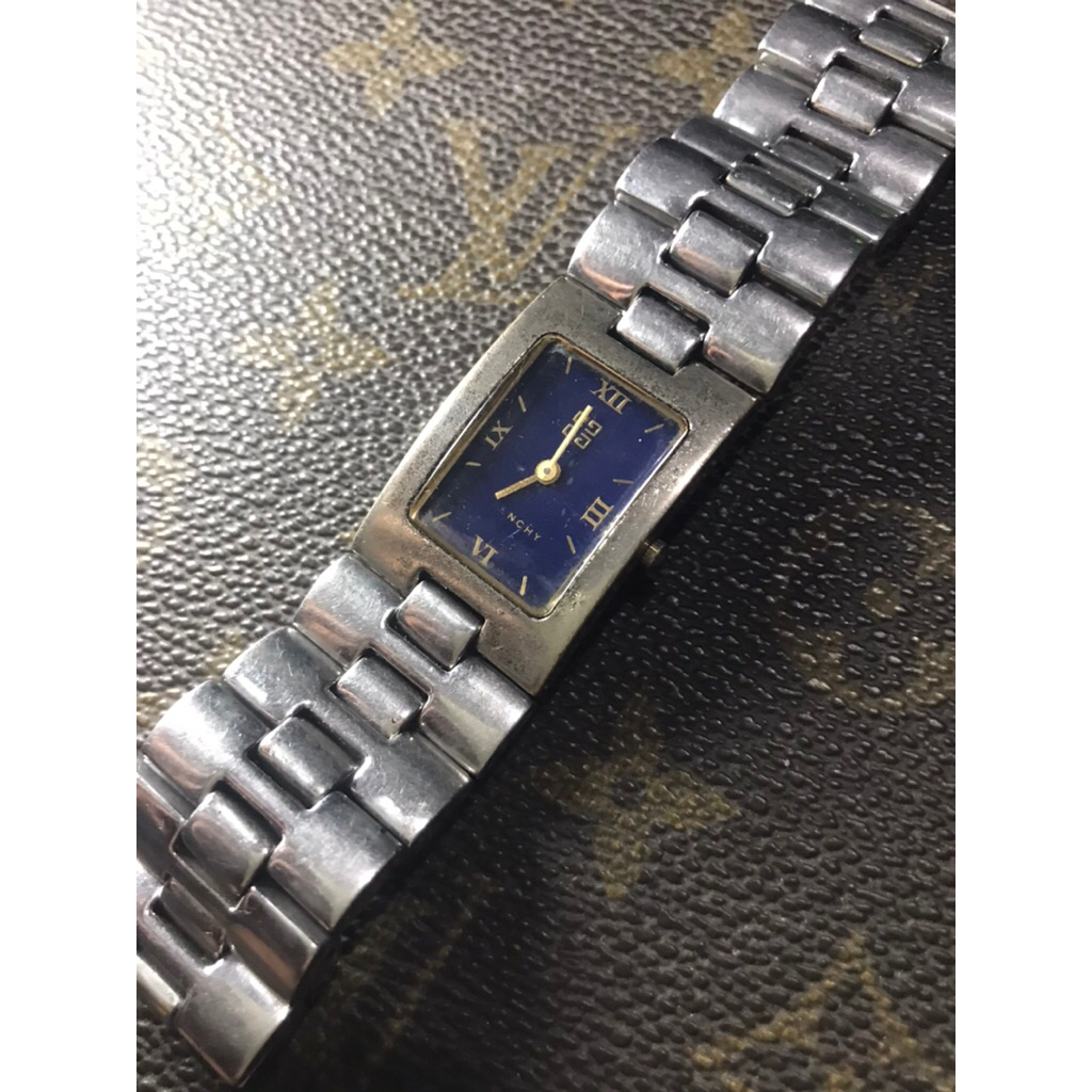 jam tangan givenchy quartz vintage second bekas