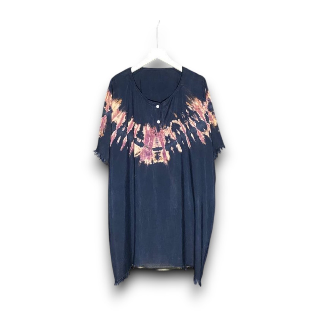 Baju Tie Dye Santai Bali Pria Wanita Motif V Kerah Standar-Jumbo - Kaos Santai