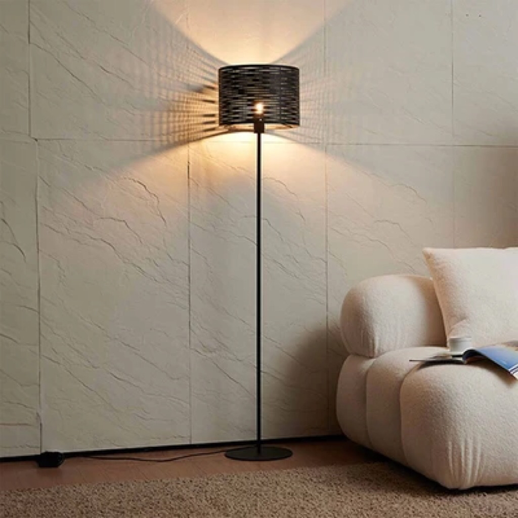INFORMA LENOIR LAMPU LANTAI STANDING E-27/INFORMA LENOIR FLOOR LAMP 30X30X140CM BLACK/ACE FLOOR LAMP