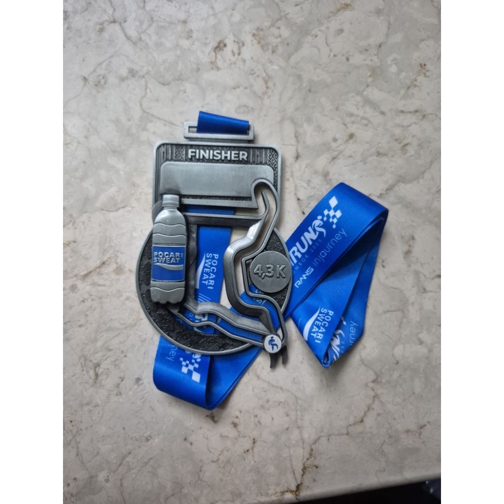 Medali Pocari Sweat Run Mandalika Lombok 2025 4,3K