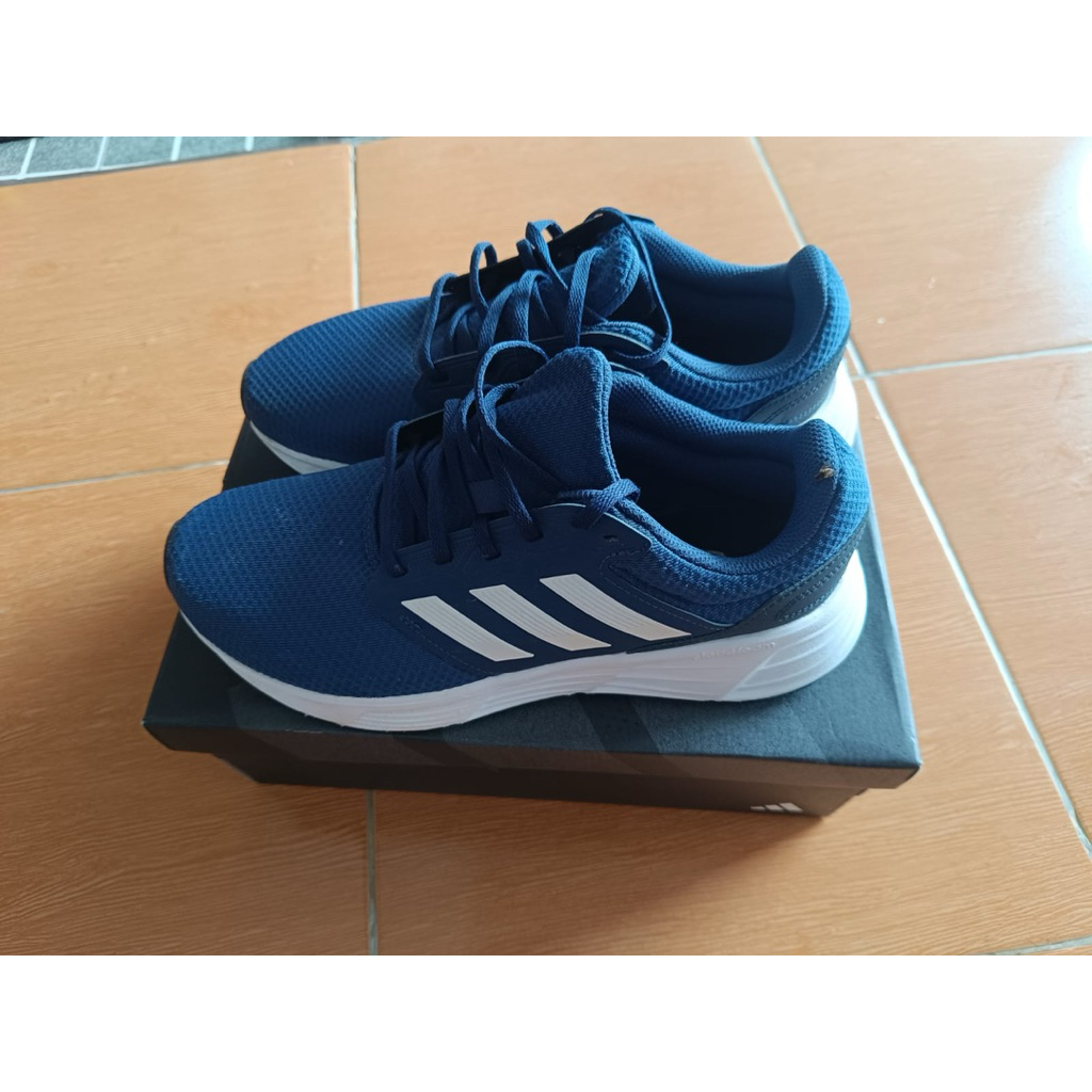 Preloved Adidas Running Shoes Galaxy 6 M Size 43 1/3