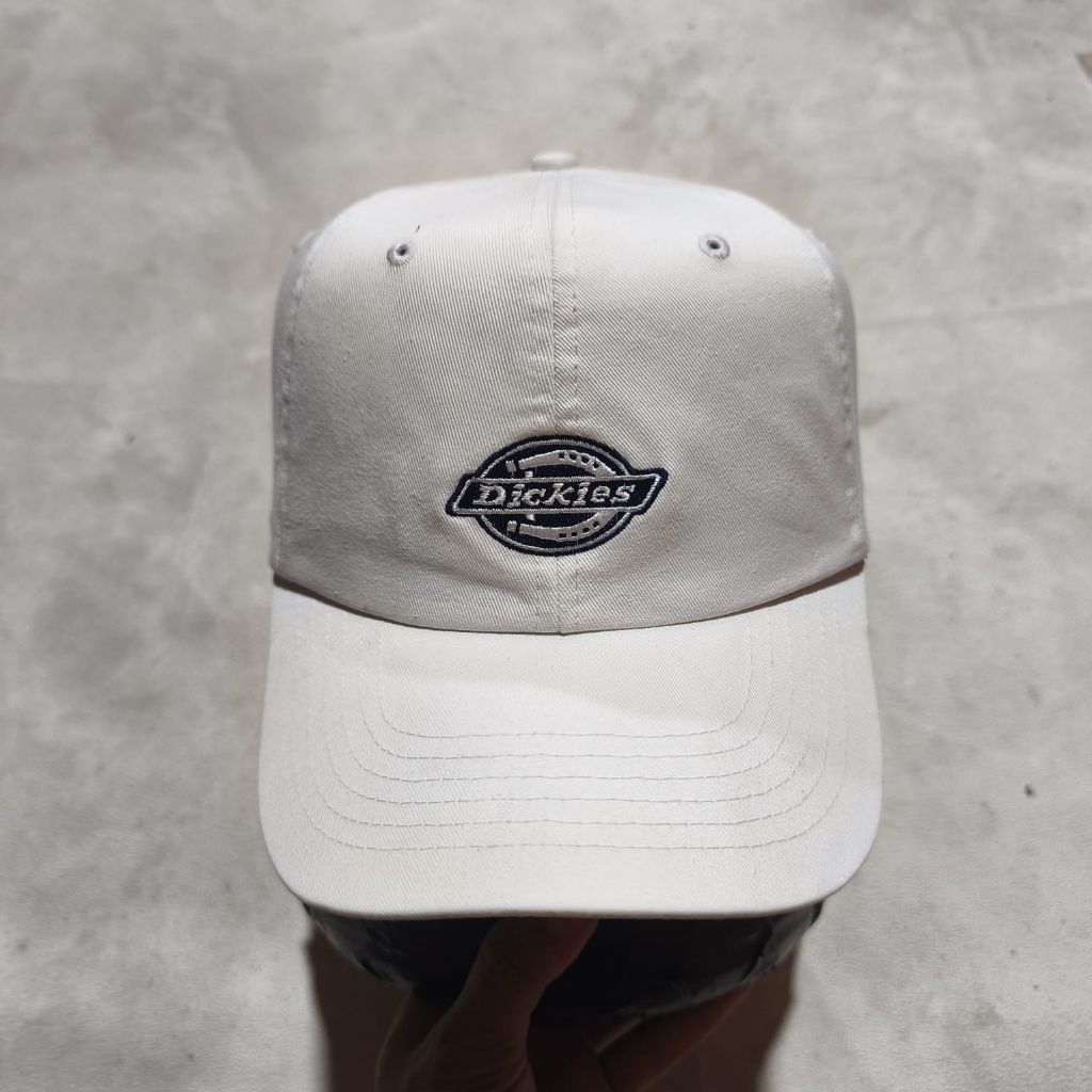 Topi snapback pria dickies putih