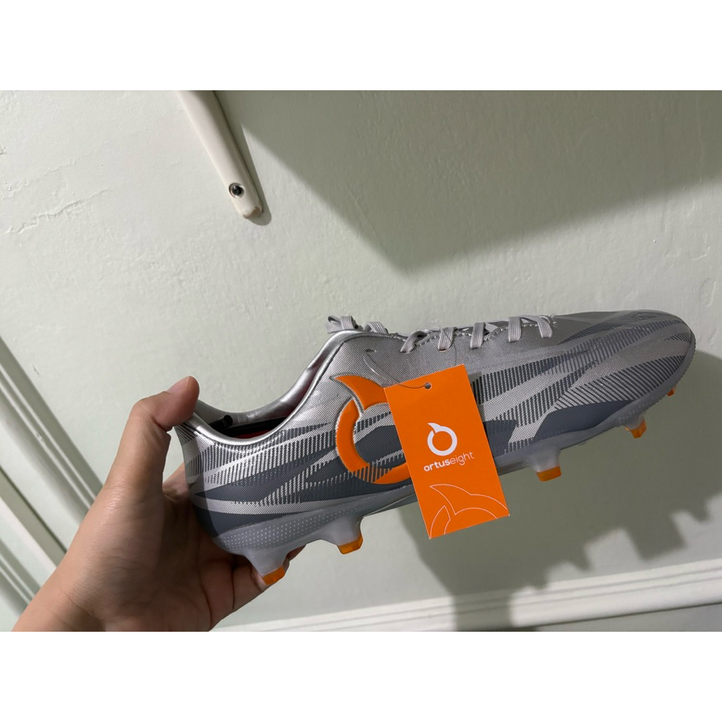 Ortuseight Sepatu Sepak Bola