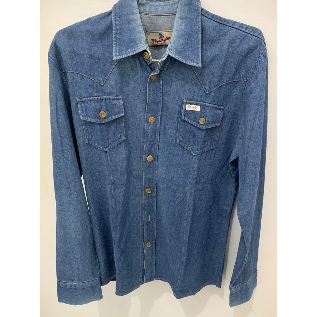 Preloved Kemeja Jeans Denim Wrangler ukuran M-L
