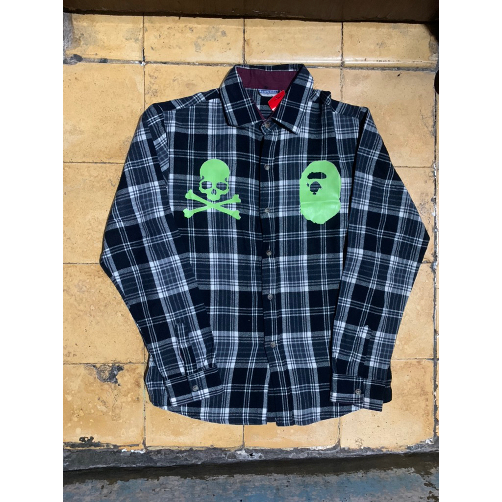 Kemeja BapeXMastermind