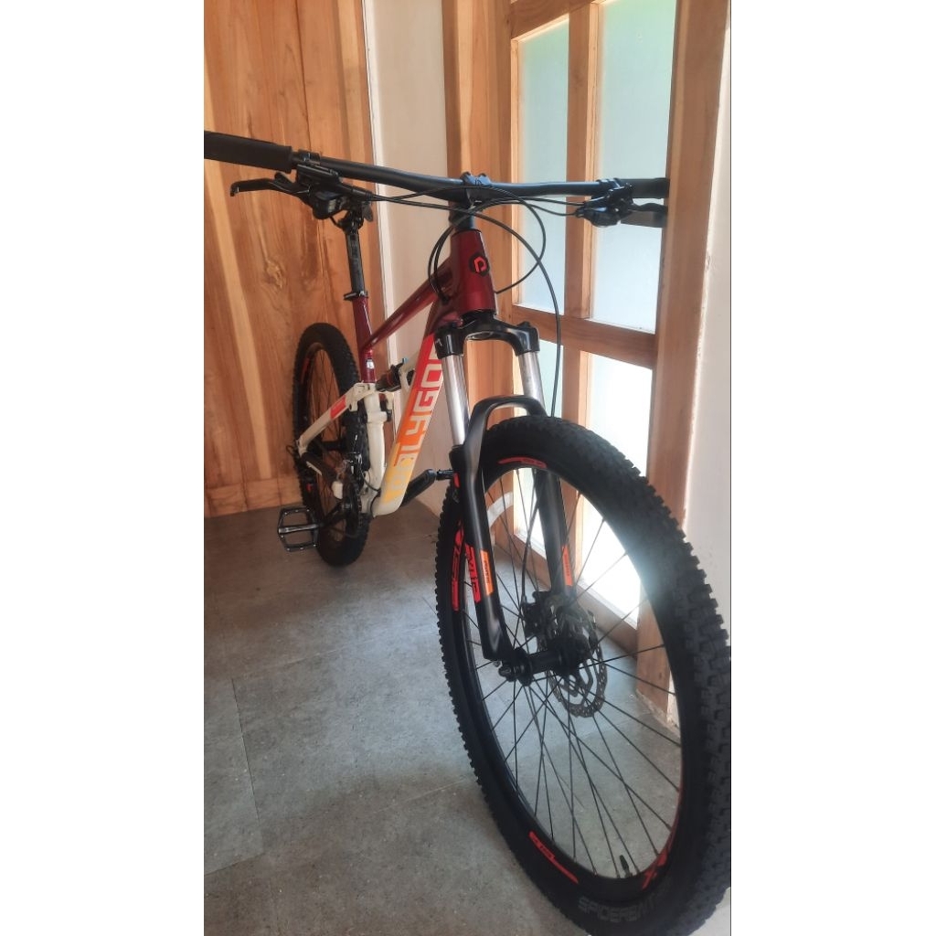 Sepeda Polygon Siskiu D5 tahun 2021 second kondisi 95%