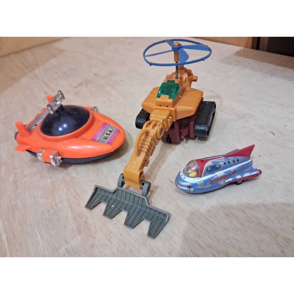 Mainan Kendaraan Vintage 1978 Space Ship Car Traveler / Mini Sonicon Rocket / Tintoys / Robot Multim