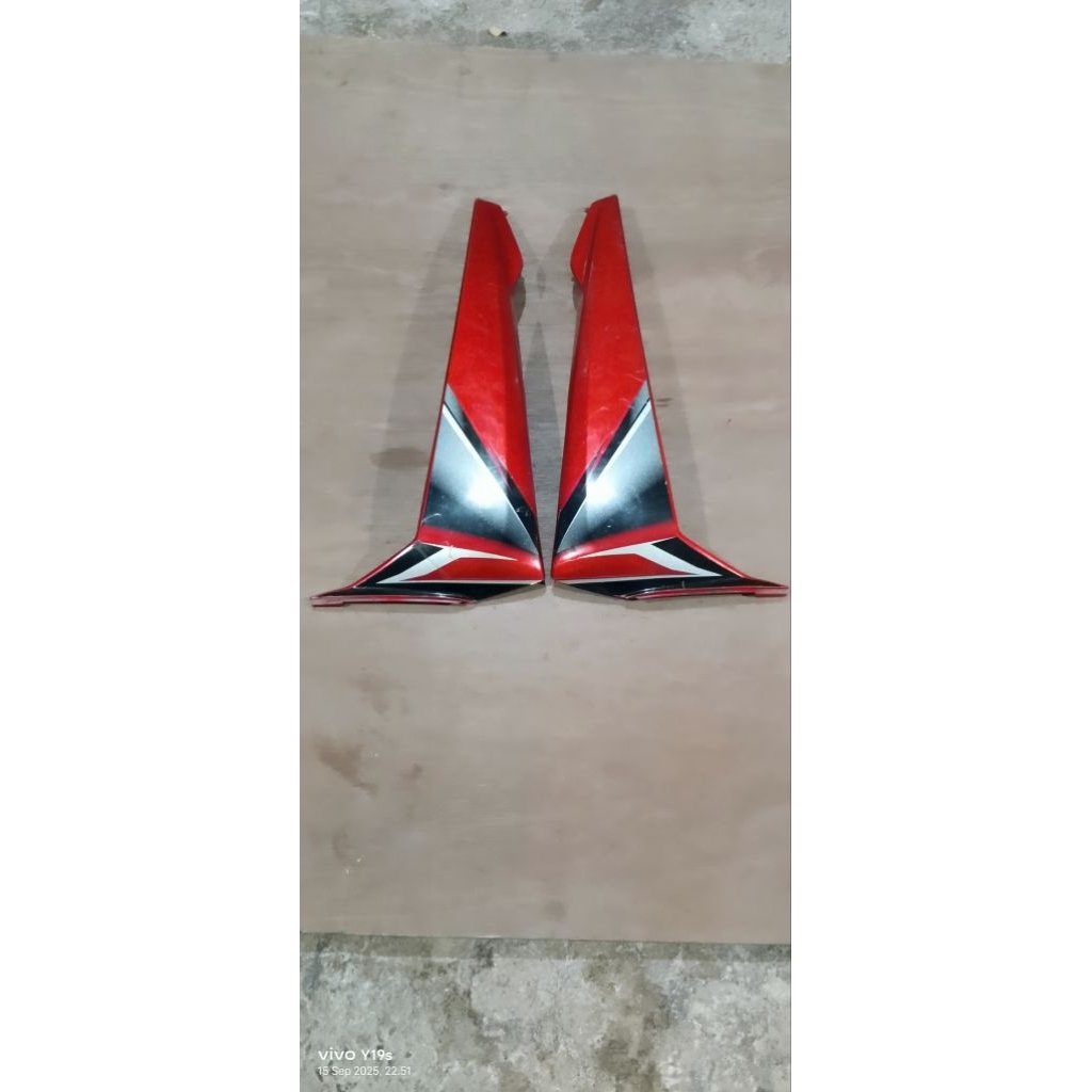 sayap luar revo lancip lama warna merah maron ori copotan motor