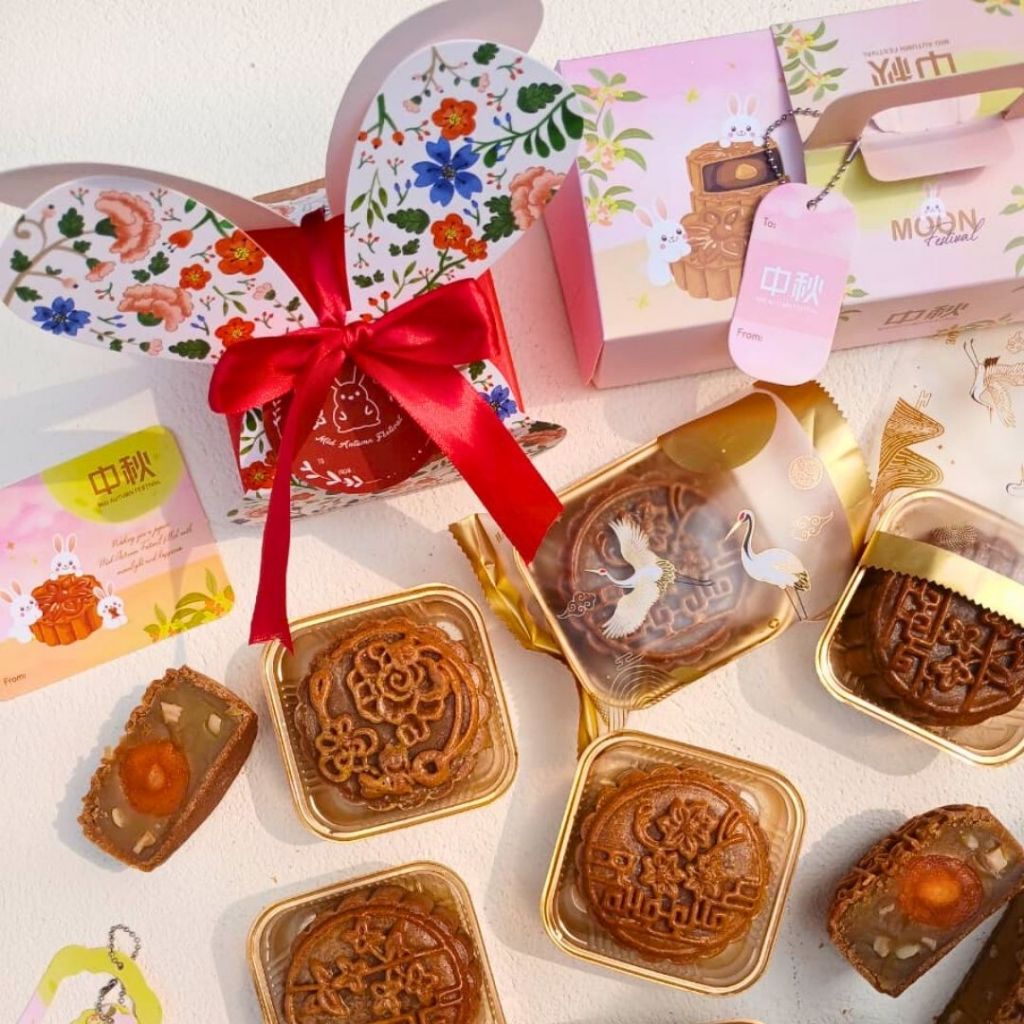 

MOONCAKE HAMPERS ISI 1 (SATUAN) KUE BULAN TONG CIU PIA TELUR ASIN GENTOOBAKES