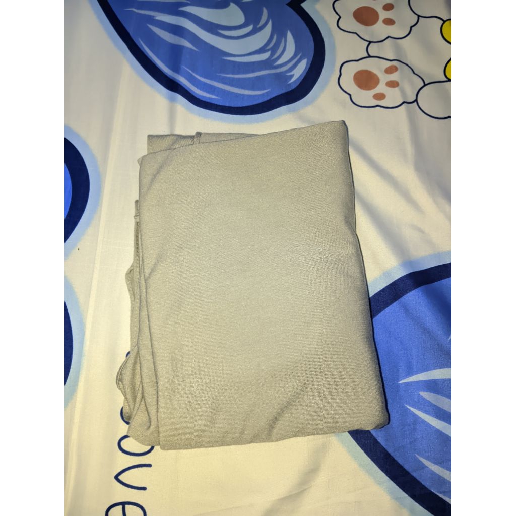 priloved plasmina kaos warna abu