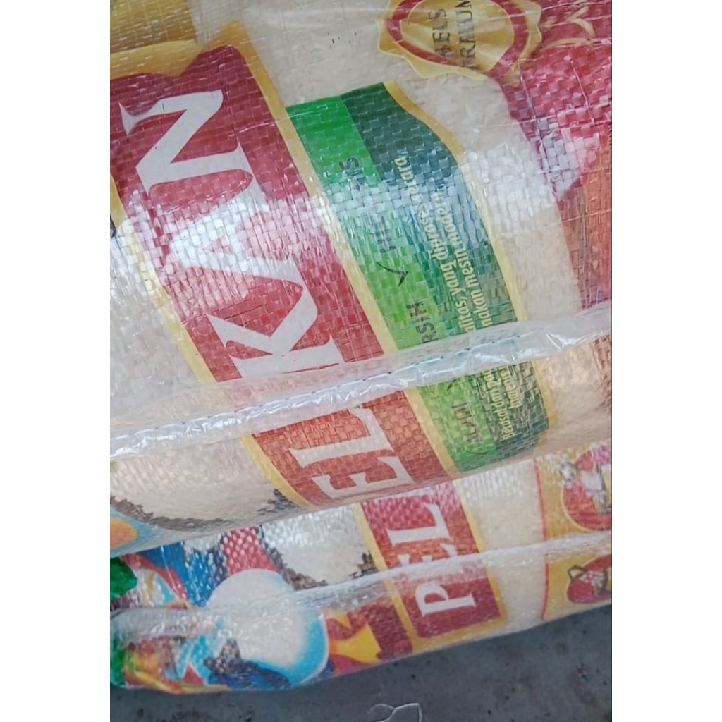 

Beras Pelikan 5kg