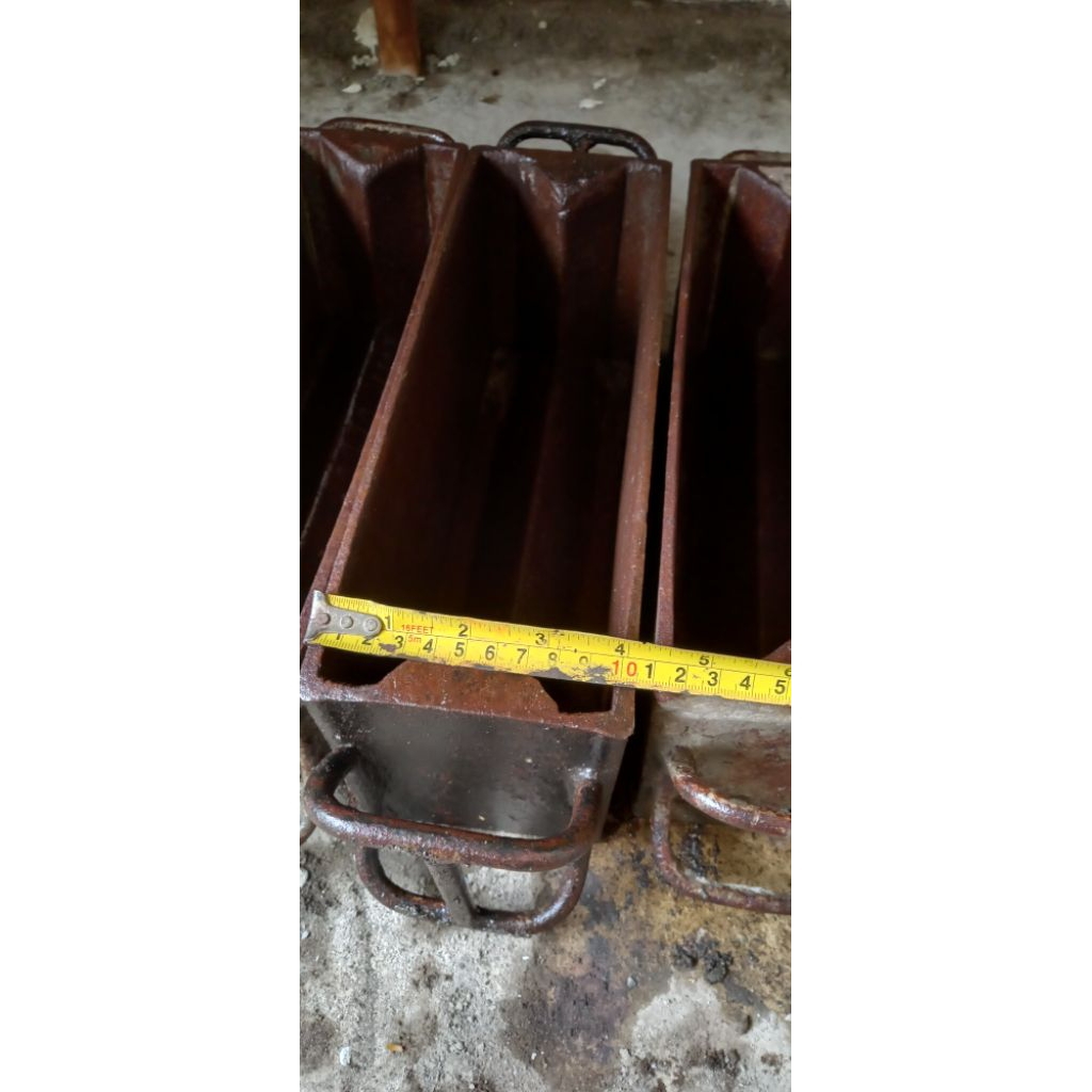 cetakan batako, bahan cukup tebal