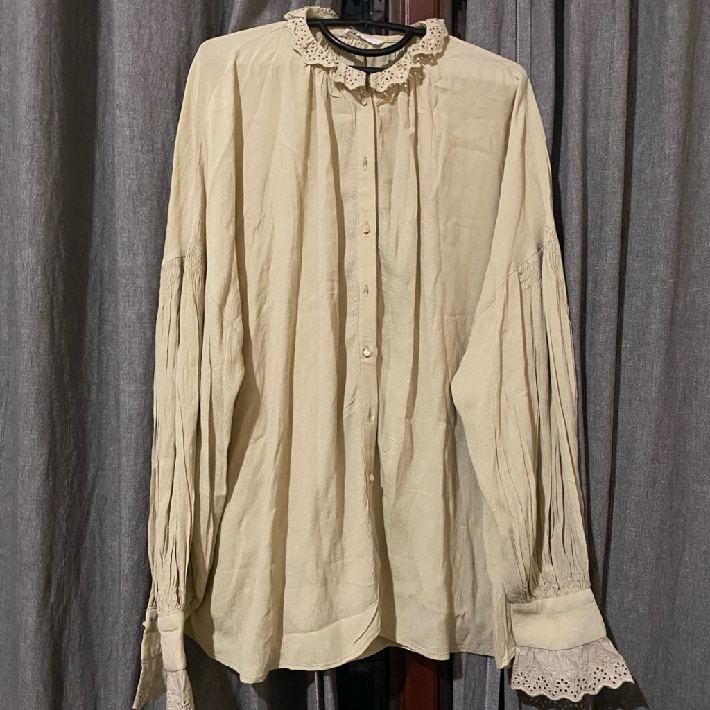 Kemeja Wanita Katun Cream Krem Preloved