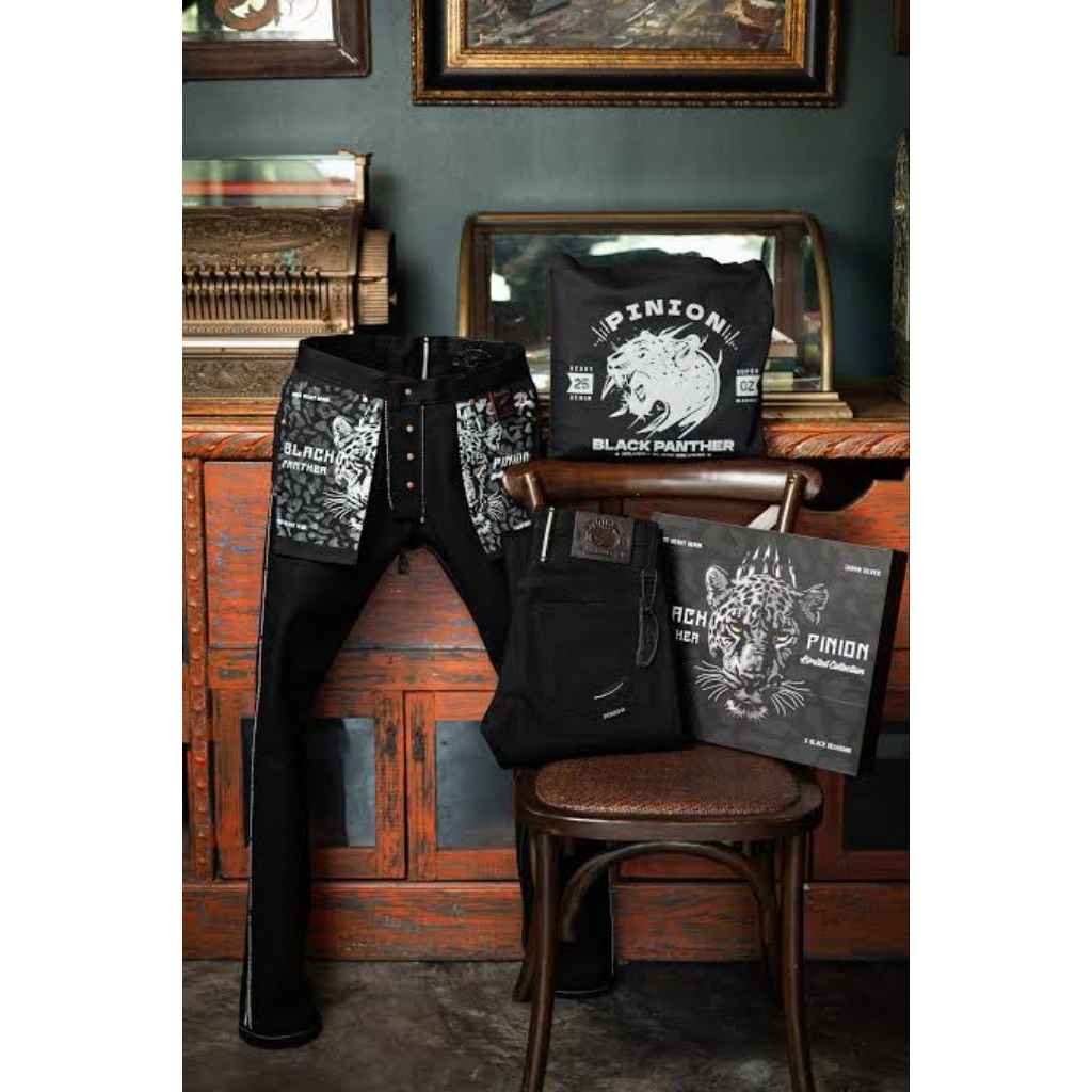 PINION DENIM BLACK PANTHER 25 OZ