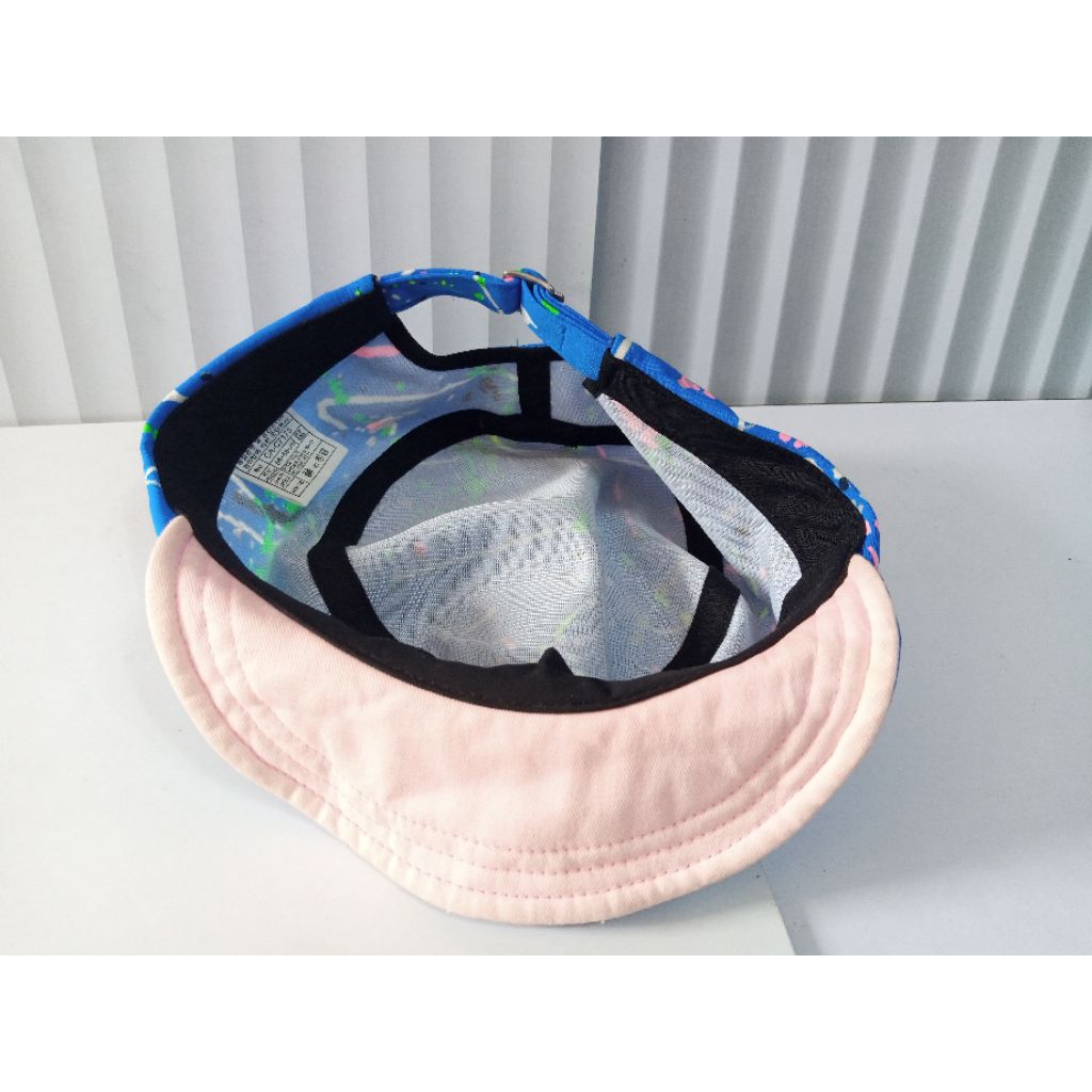 Topi sepeda visor pendek visor lemes