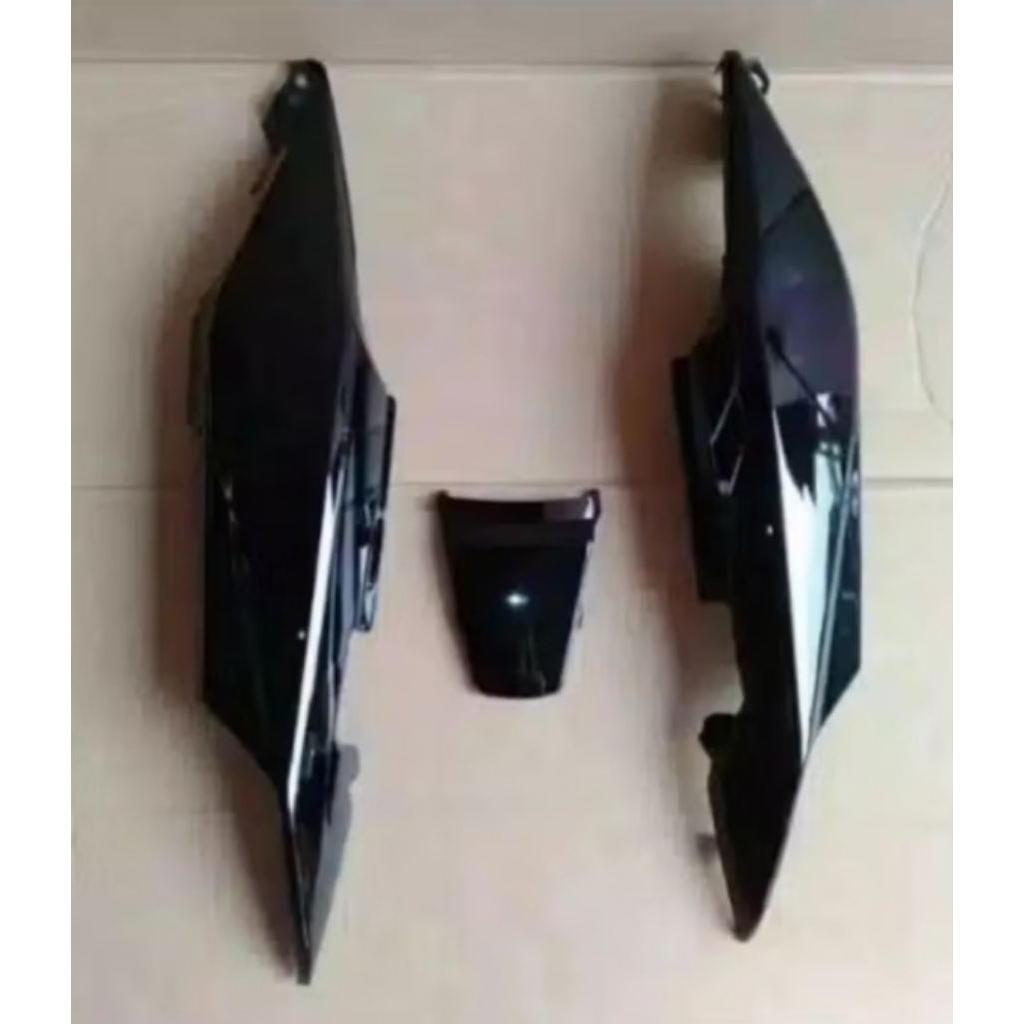 cover body motor Megapro Primus warna hitam polos
