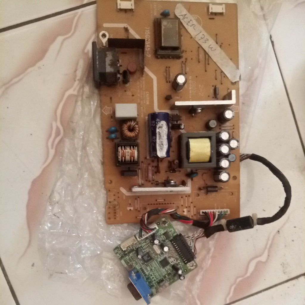 mesin monitor acer 173w