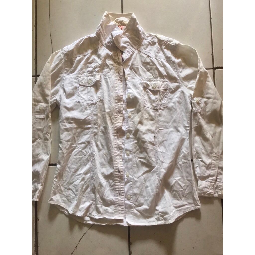 PRELOVED KEMEJA NEVADA KEMEJA PUTIH